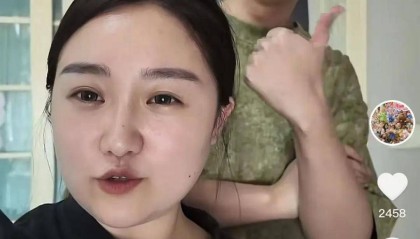 “重庆姐弟坠亡案”妈妈陈美霖官宣新恋情,晒两人戴情侣戒指照片,“决定再勇敢一次”